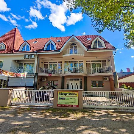Weinberger Vendeghaz Hotel Zamardi Ngoại thất bức ảnh