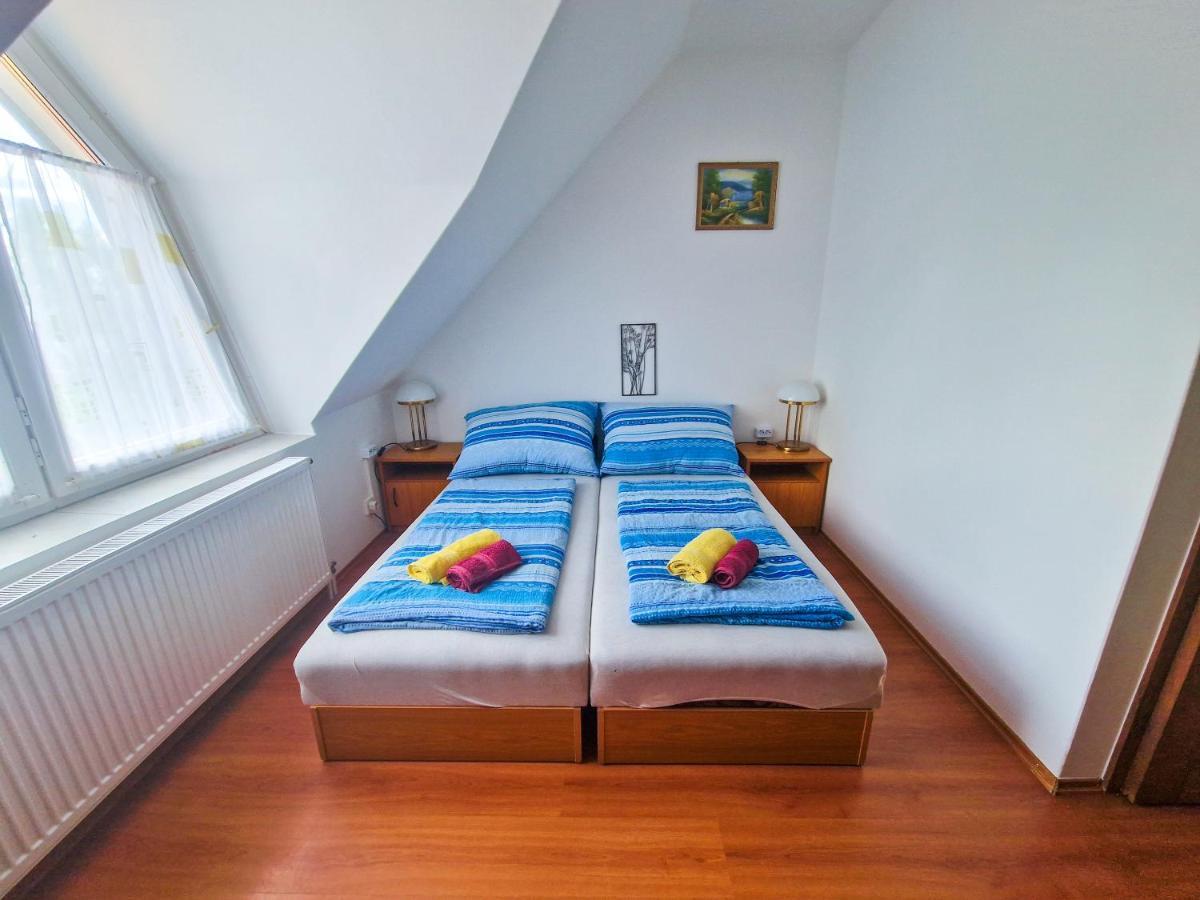 Weinberger Vendeghaz Hotel Zamardi Ngoại thất bức ảnh
