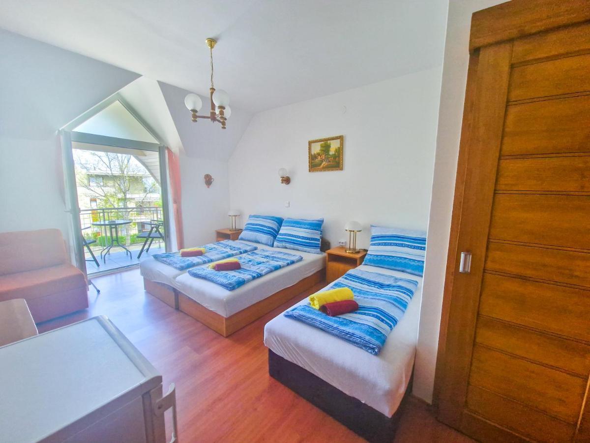 Weinberger Vendeghaz Hotel Zamardi Ngoại thất bức ảnh