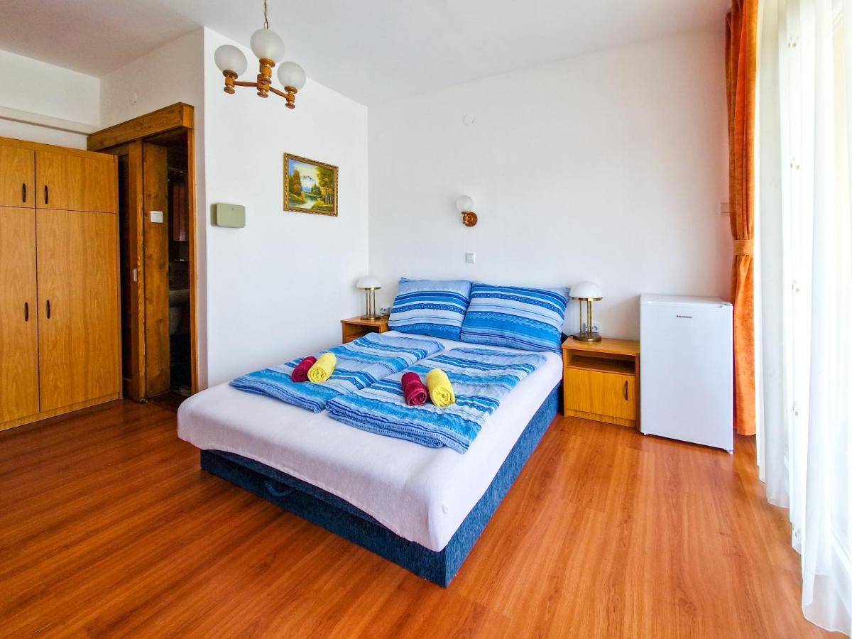 Weinberger Vendeghaz Hotel Zamardi Ngoại thất bức ảnh
