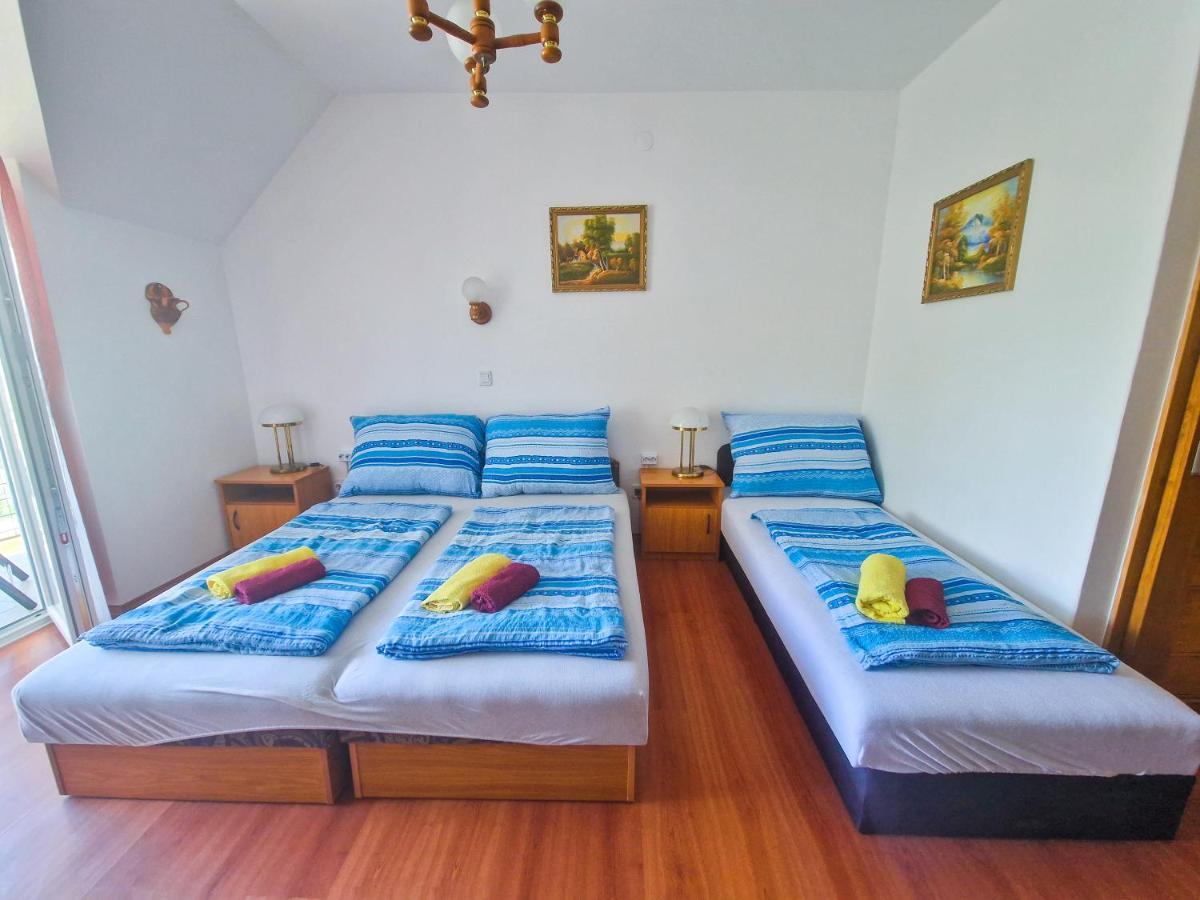 Weinberger Vendeghaz Hotel Zamardi Ngoại thất bức ảnh
