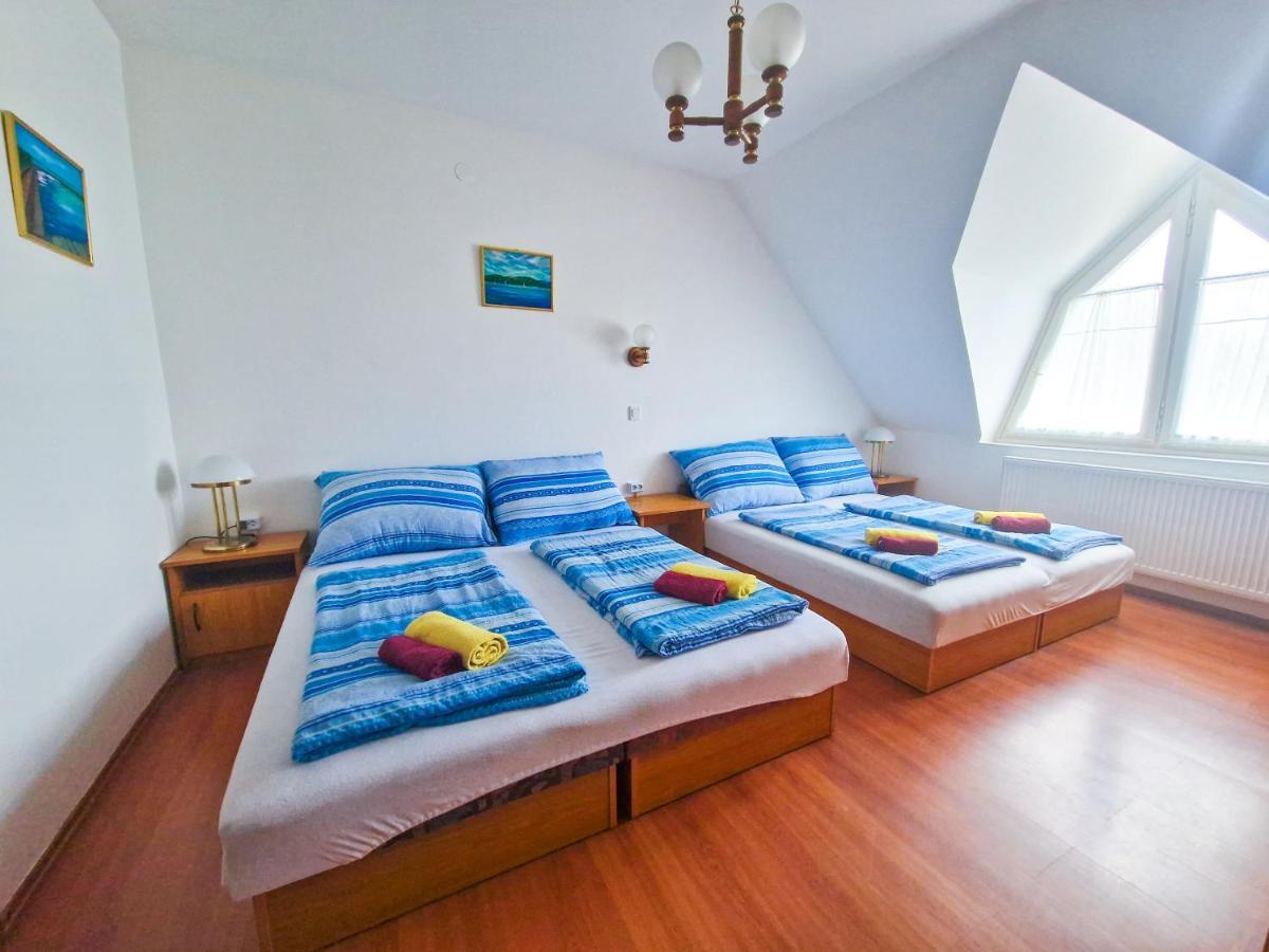 Weinberger Vendeghaz Hotel Zamardi Ngoại thất bức ảnh