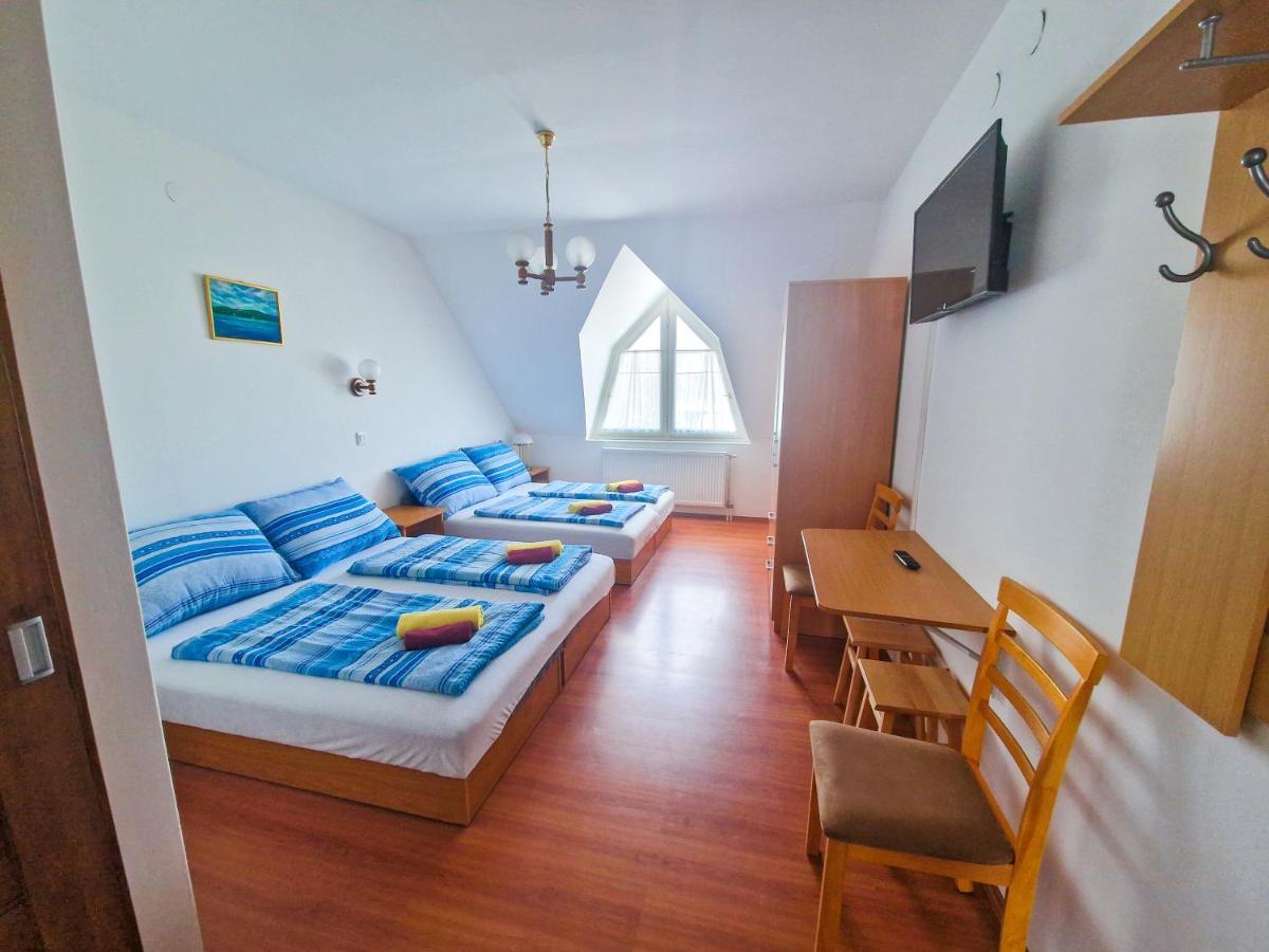 Weinberger Vendeghaz Hotel Zamardi Ngoại thất bức ảnh