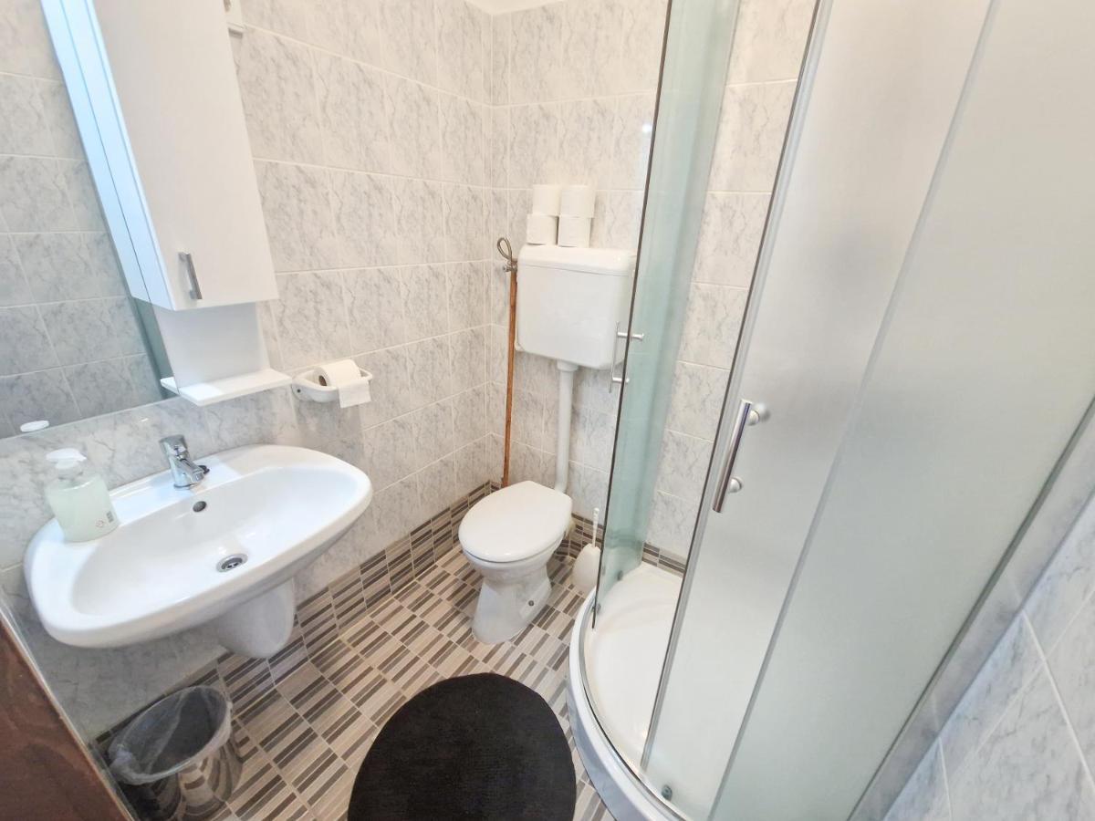 Weinberger Vendeghaz Hotel Zamardi Ngoại thất bức ảnh