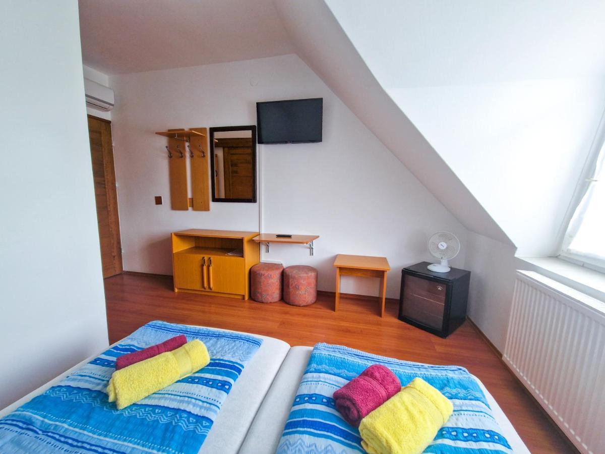 Weinberger Vendeghaz Hotel Zamardi Ngoại thất bức ảnh