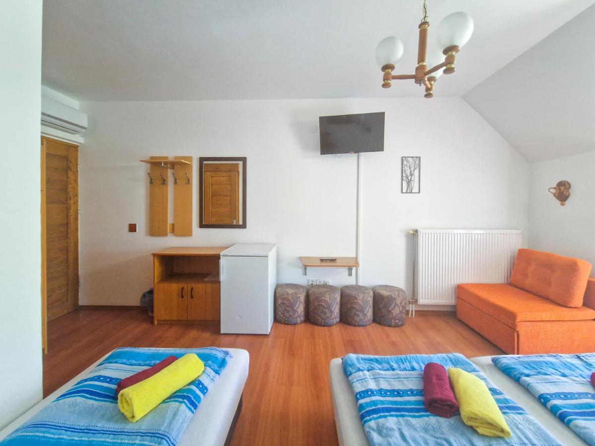 Weinberger Vendeghaz Hotel Zamardi Ngoại thất bức ảnh