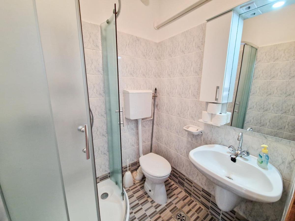 Weinberger Vendeghaz Hotel Zamardi Ngoại thất bức ảnh