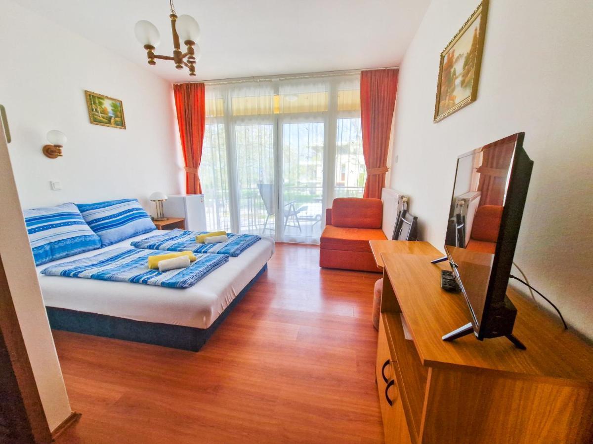 Weinberger Vendeghaz Hotel Zamardi Ngoại thất bức ảnh