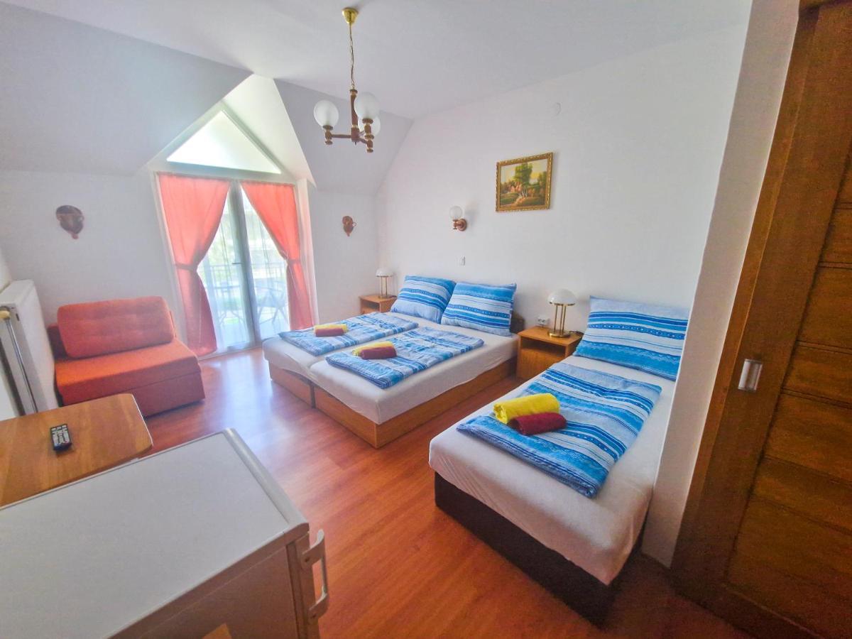 Weinberger Vendeghaz Hotel Zamardi Ngoại thất bức ảnh